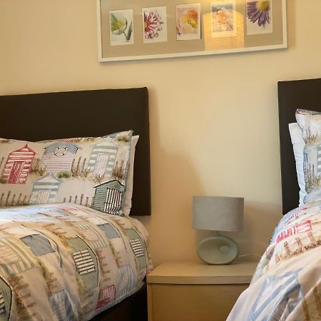 Perfect 2 Bedroom Apartment Located In City Centre With Parking Space Норвич Экстерьер фото